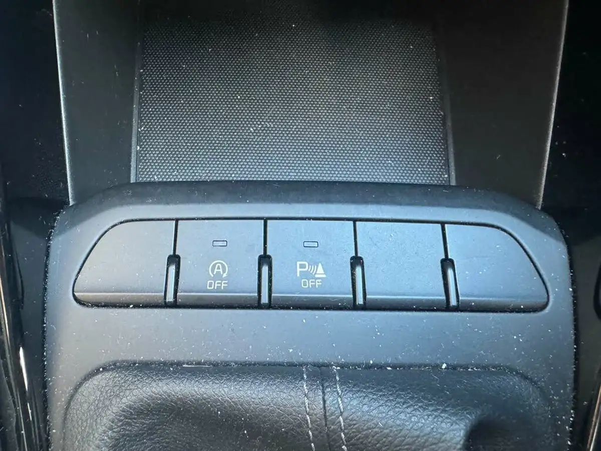 2018-kia-stonic-10-t-gdi-3-big-22