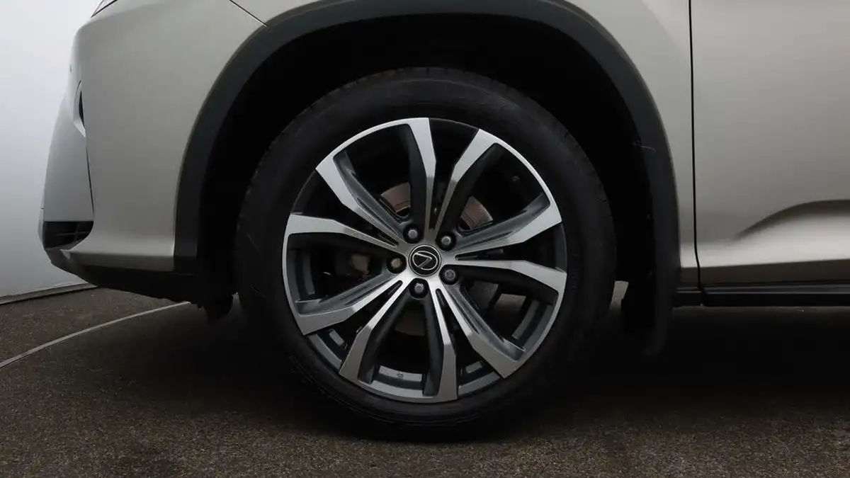 2018-lexus-rx-450h-35-luxury-big-18