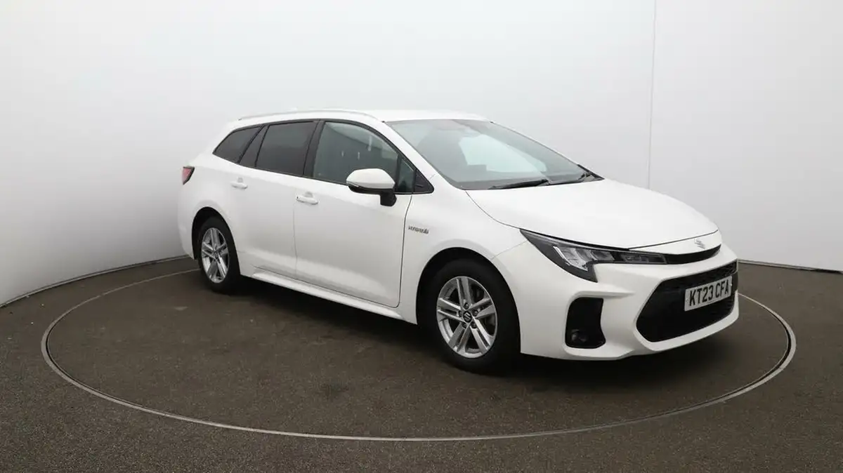 2023-suzuki-swace-18-motion-big-37