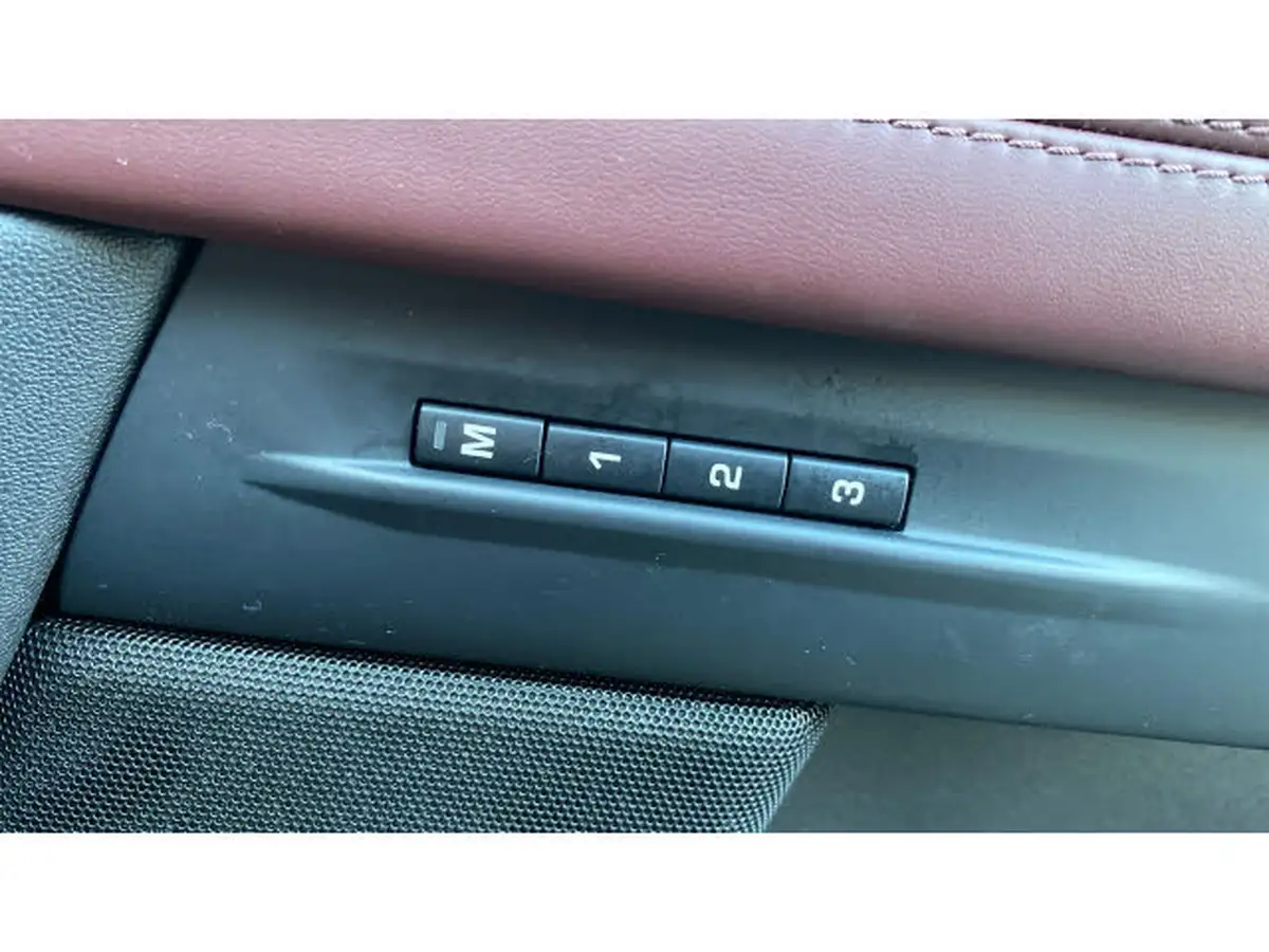2019-land-rover-range-rover-evoque-20-p300-r-dynamic-hse-big-41