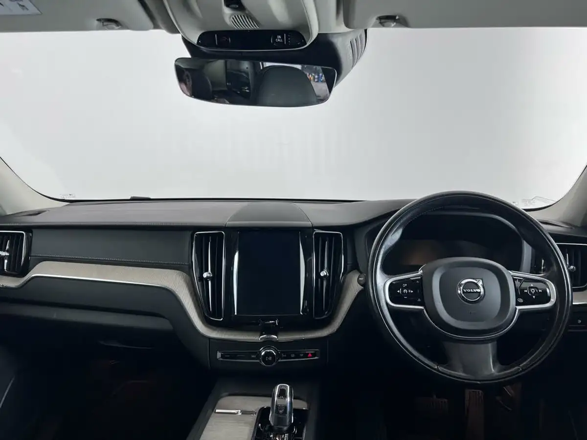 2017-volvo-xc60-20-t8-inscription-pro-twin-engine-big-9