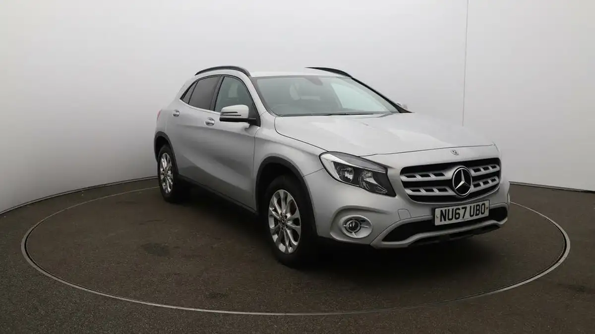 2017-mercedes-benz-gla-class-16-gla-200-se-big-34