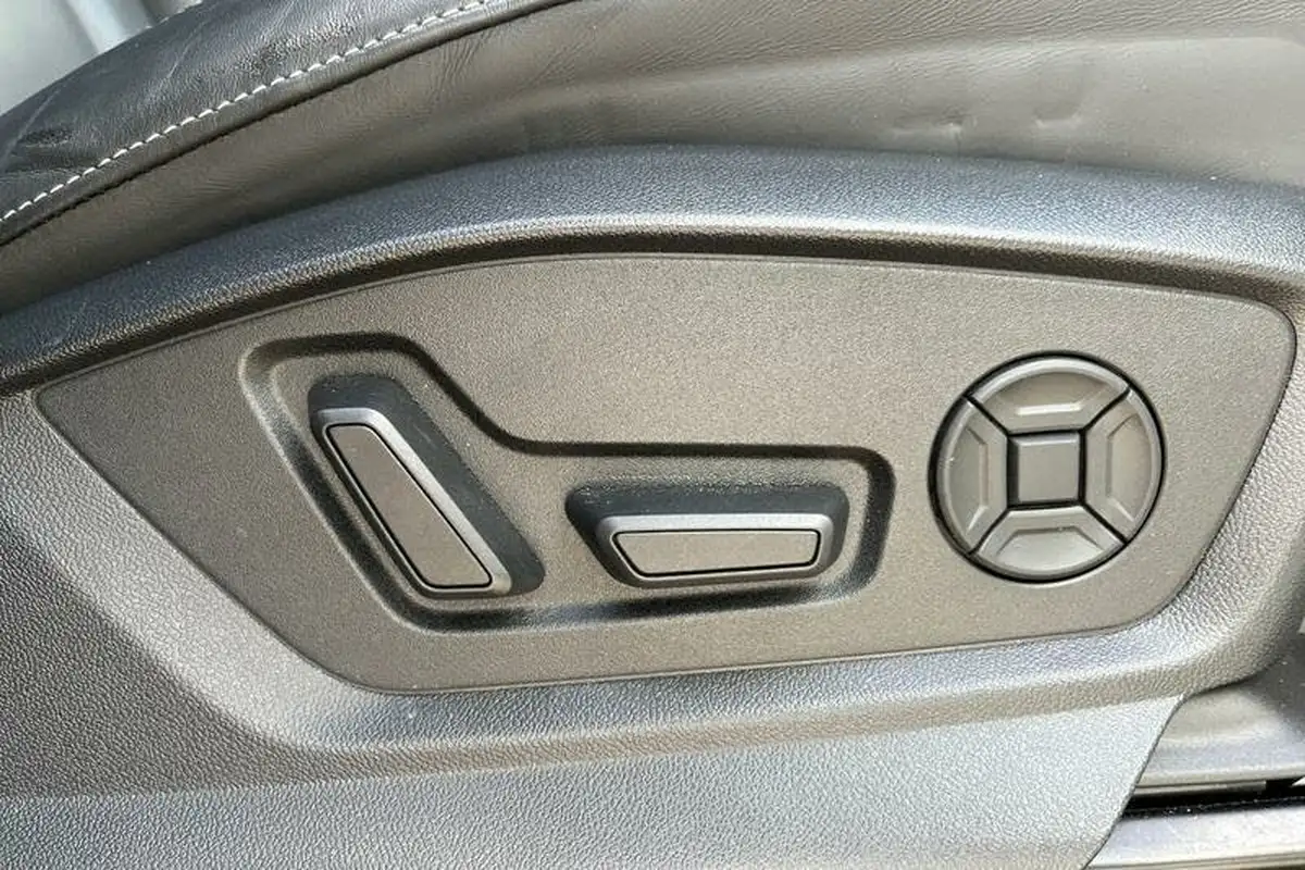 2022-audi-q7-30-55-tfsi-s-line-big-24