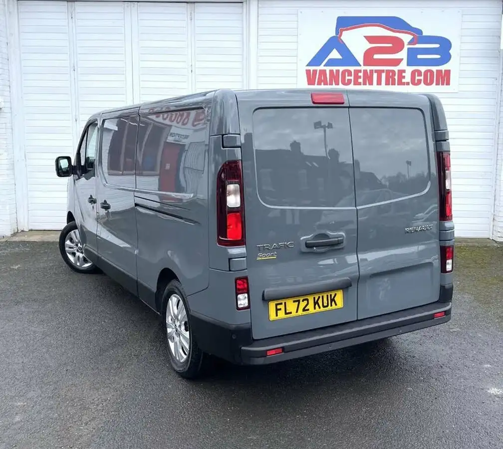 2022-renault-trafic-20dci-ll30-130-sport-big-14