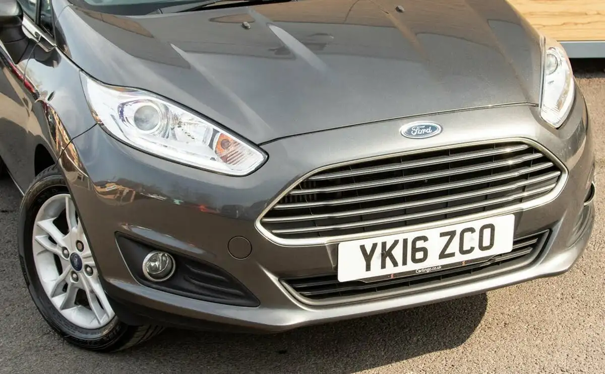 2016-ford-fiesta-10t-zetec-100ps-ecoboost-ss-3d-big-10