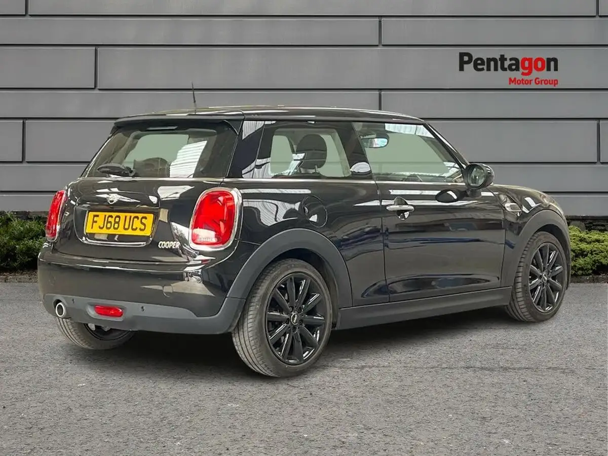 2018-mini-cooper-15-cooper-classic-ss-hatchback-3d-auto-big-3