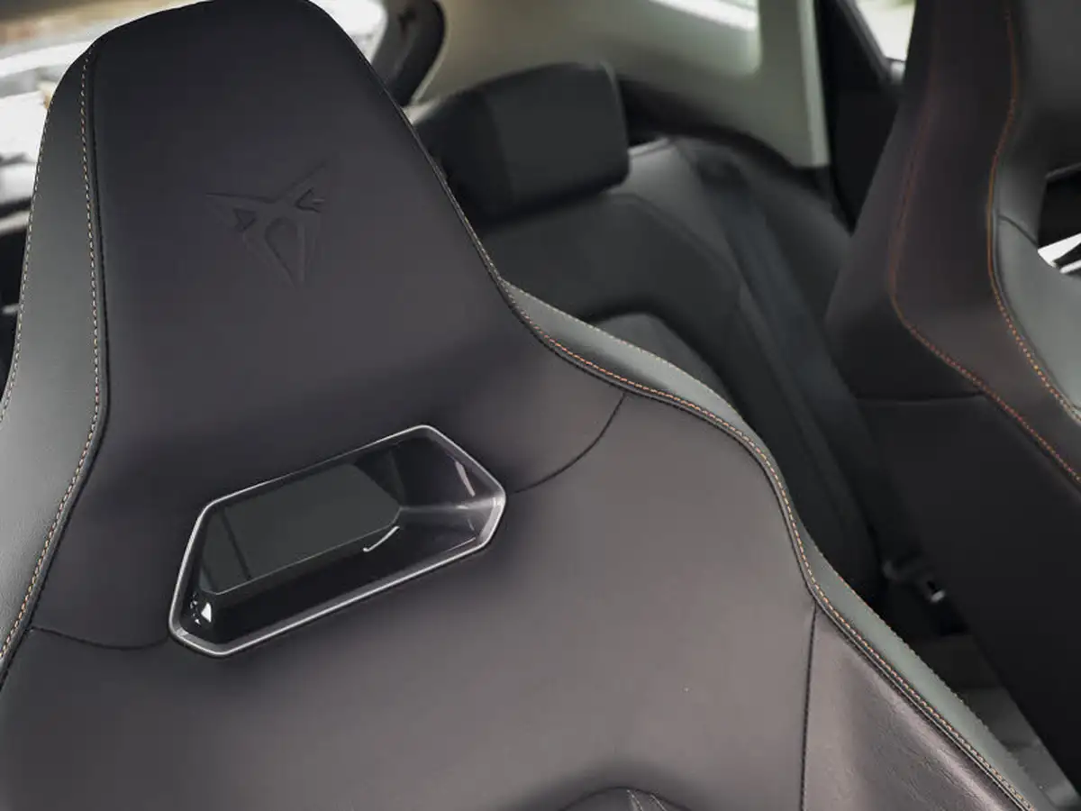 2022-cupra-formentor-14-e-hybrid-v2-big-10