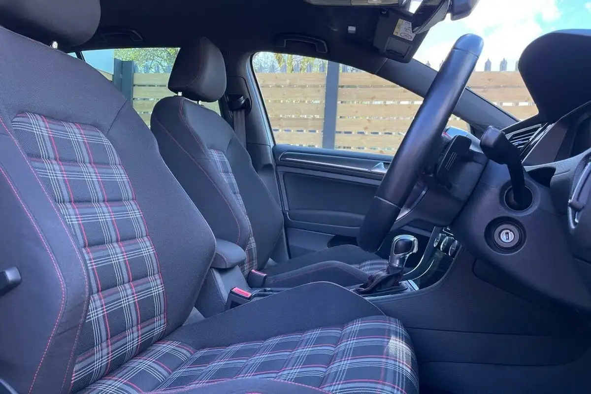 2019-volkswagen-golf-20-tsi-gti-performance-ss-5d-big-24