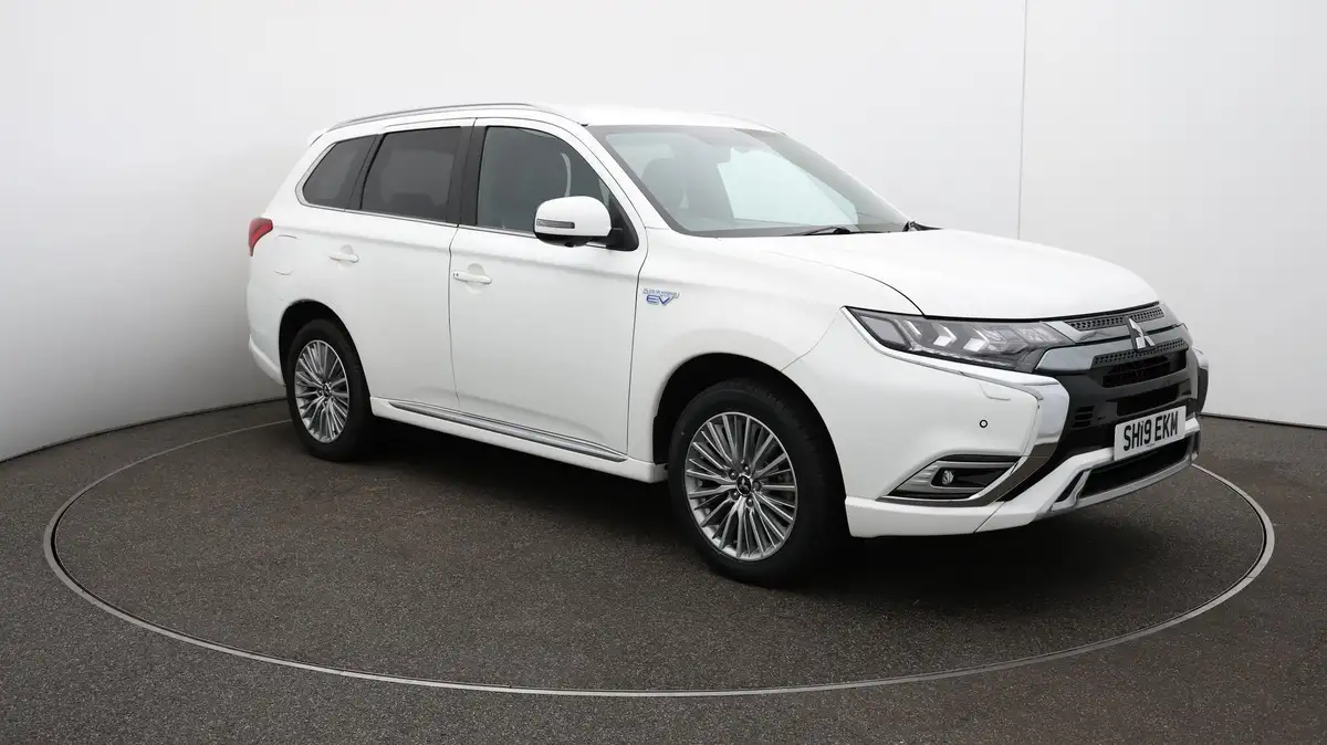 2019-mitsubishi-outlander-24-4h-phev-big-1