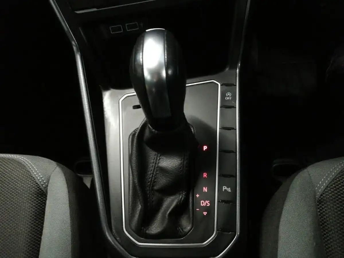 2019-volkswagen-polo-10-tsi-sel-dsg-big-11