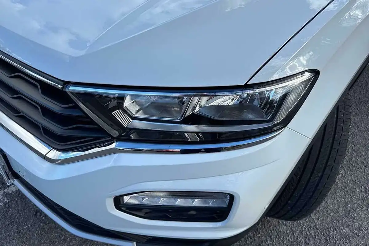 2019-volkswagen-t-roc-10-tsi-se-big-17