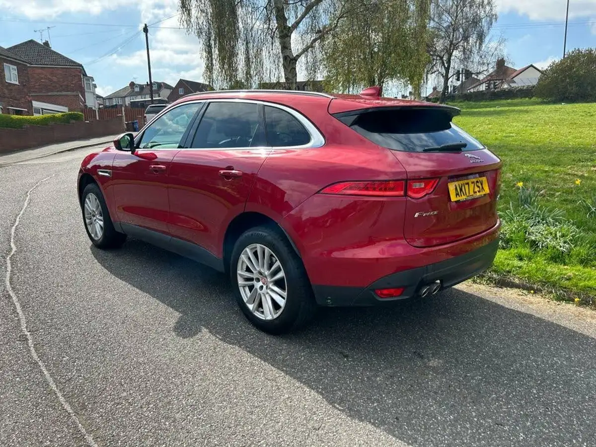 2017-jaguar-f-pace-20-i4d-portfolio-180ps-awd-ss-auto-big-5