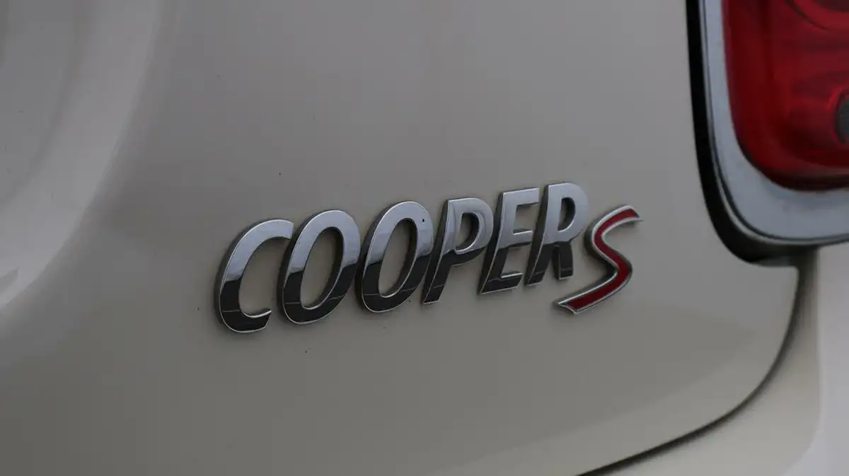 2017-mini-cooper-20-cooper-s-ss-hatchback-3d-sport-auto-big-24