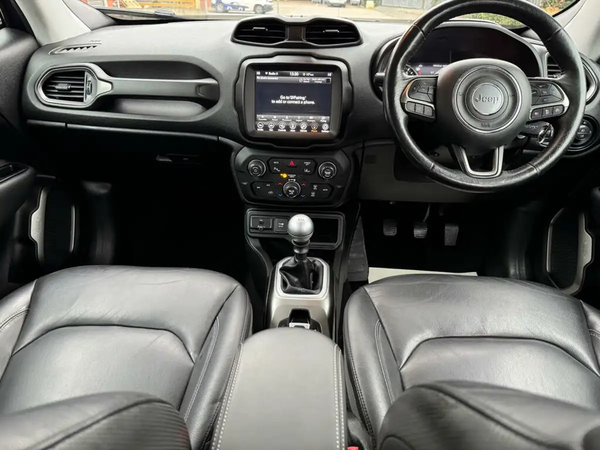 2018-jeep-renegade-10-gse-limited-big-11