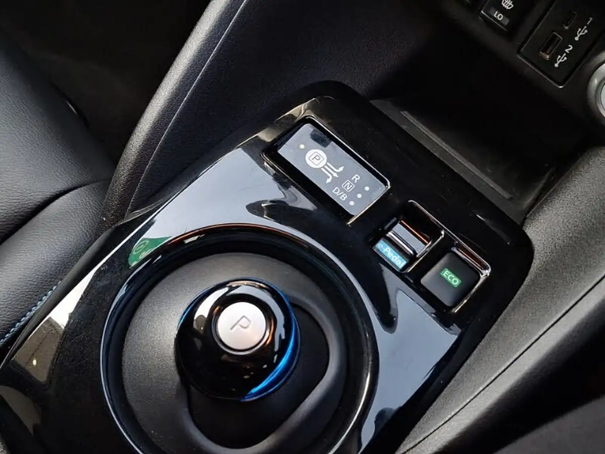 2021-nissan-leaf-e-n-connecta-big-16