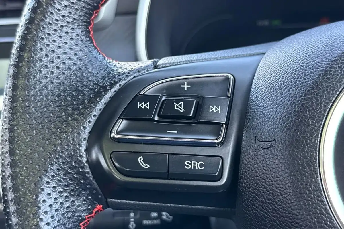 2022-mg-zs-suv-10t-gdi-exclusive-big-41