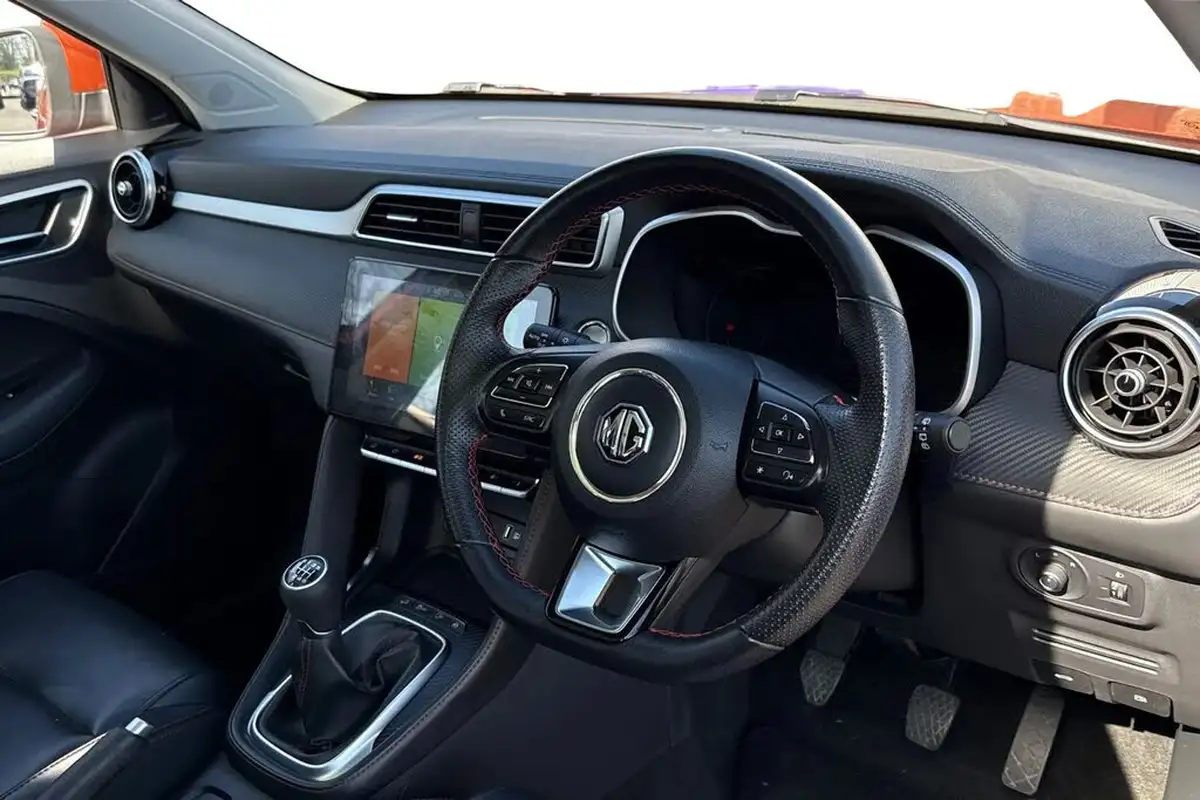2022-mg-zs-suv-10t-gdi-exclusive-big-13