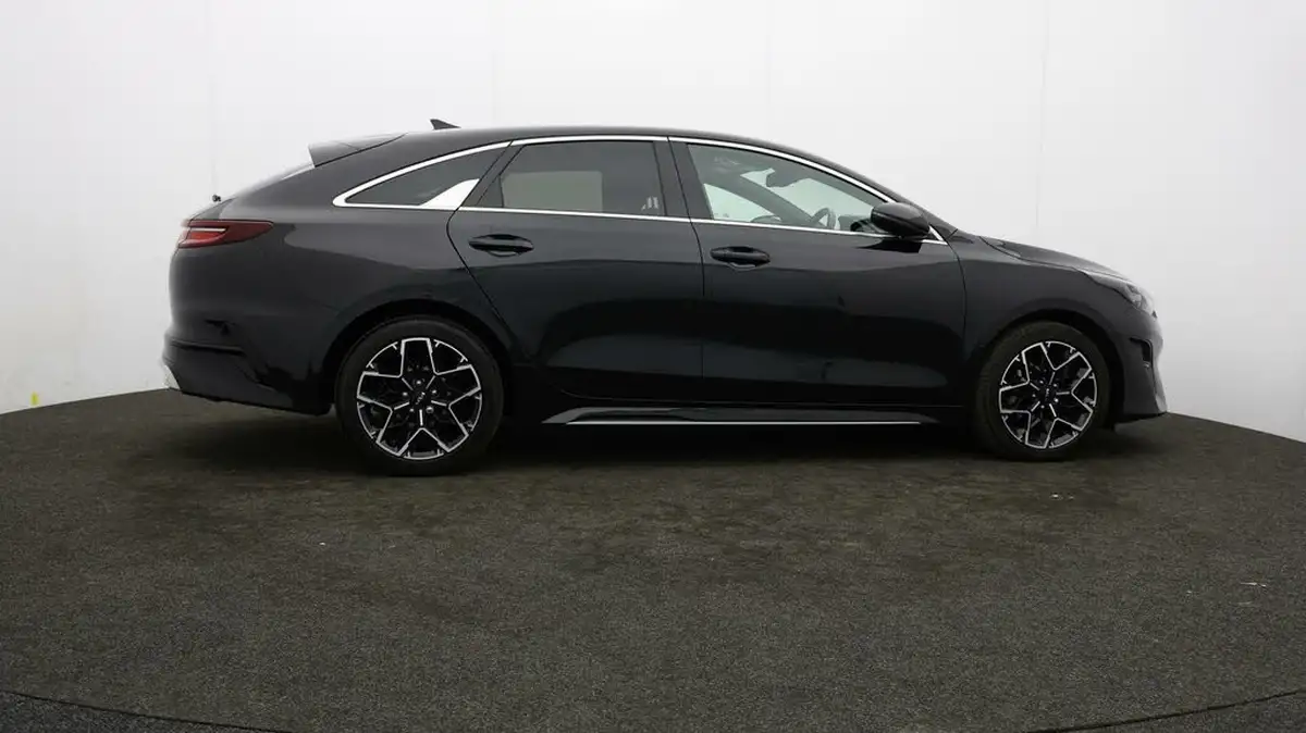 2022-kia-pro-ceed-15-t-gdi-gt-line-big-29