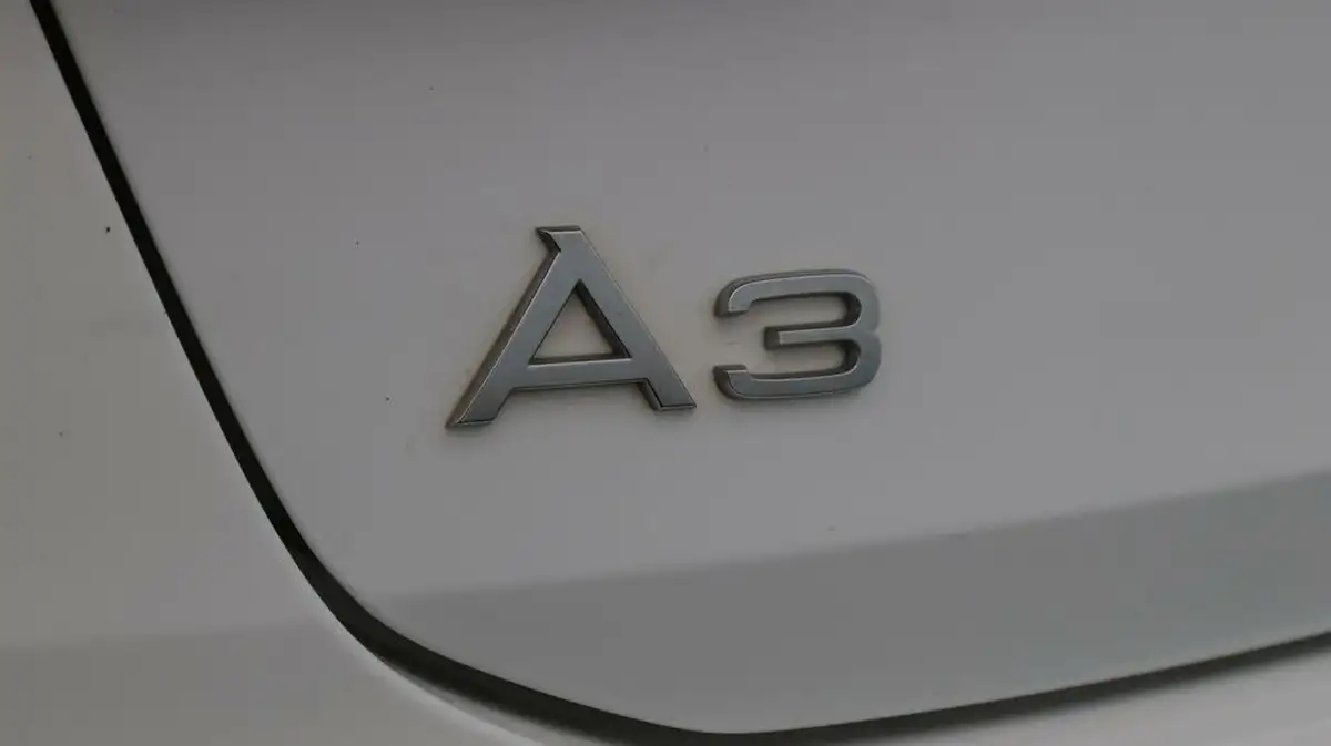 2022-audi-a3-15-35-tfsi-s-line-sportback-5d-big-21