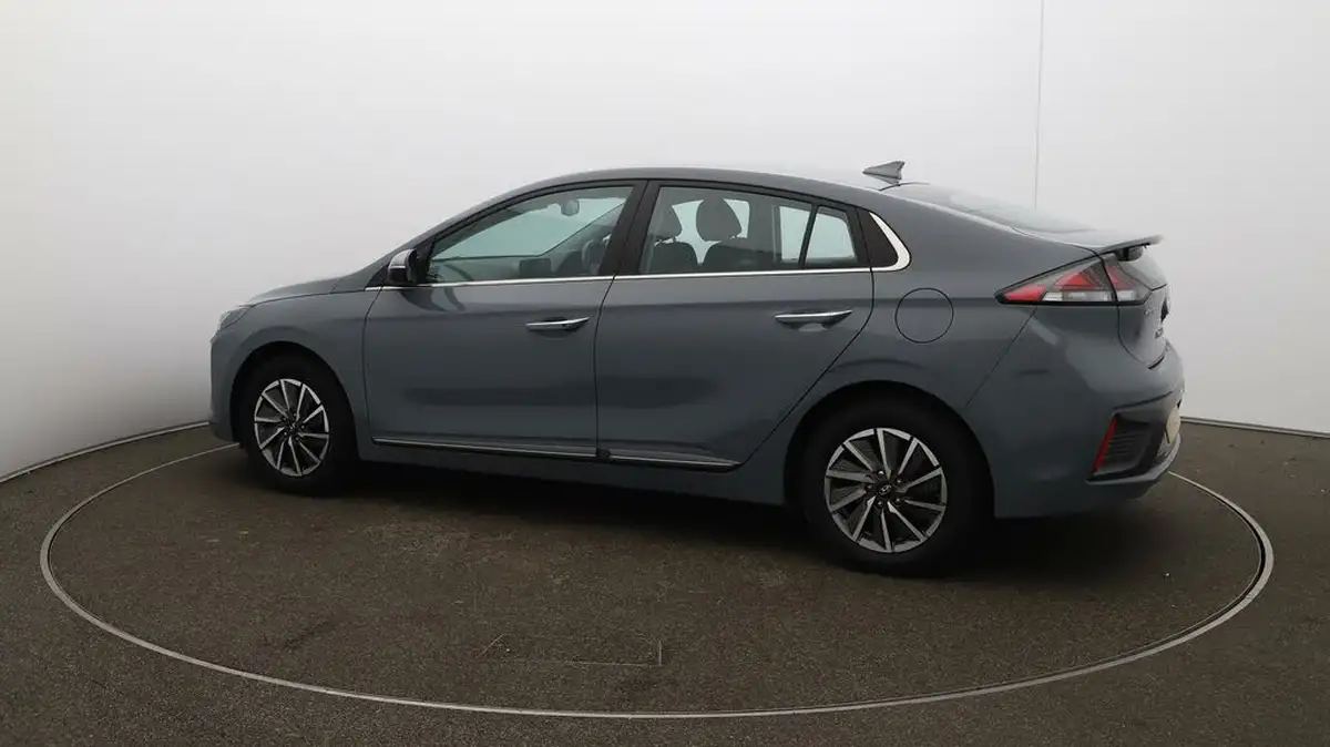 2022-hyundai-ioniq-e-premium-electric-big-39