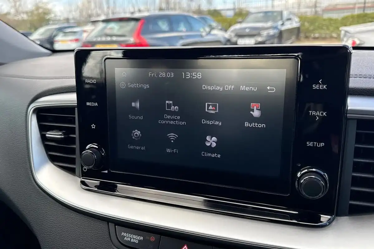2022-kia-ceed-10-t-gdi-2-sportswagon-big-48