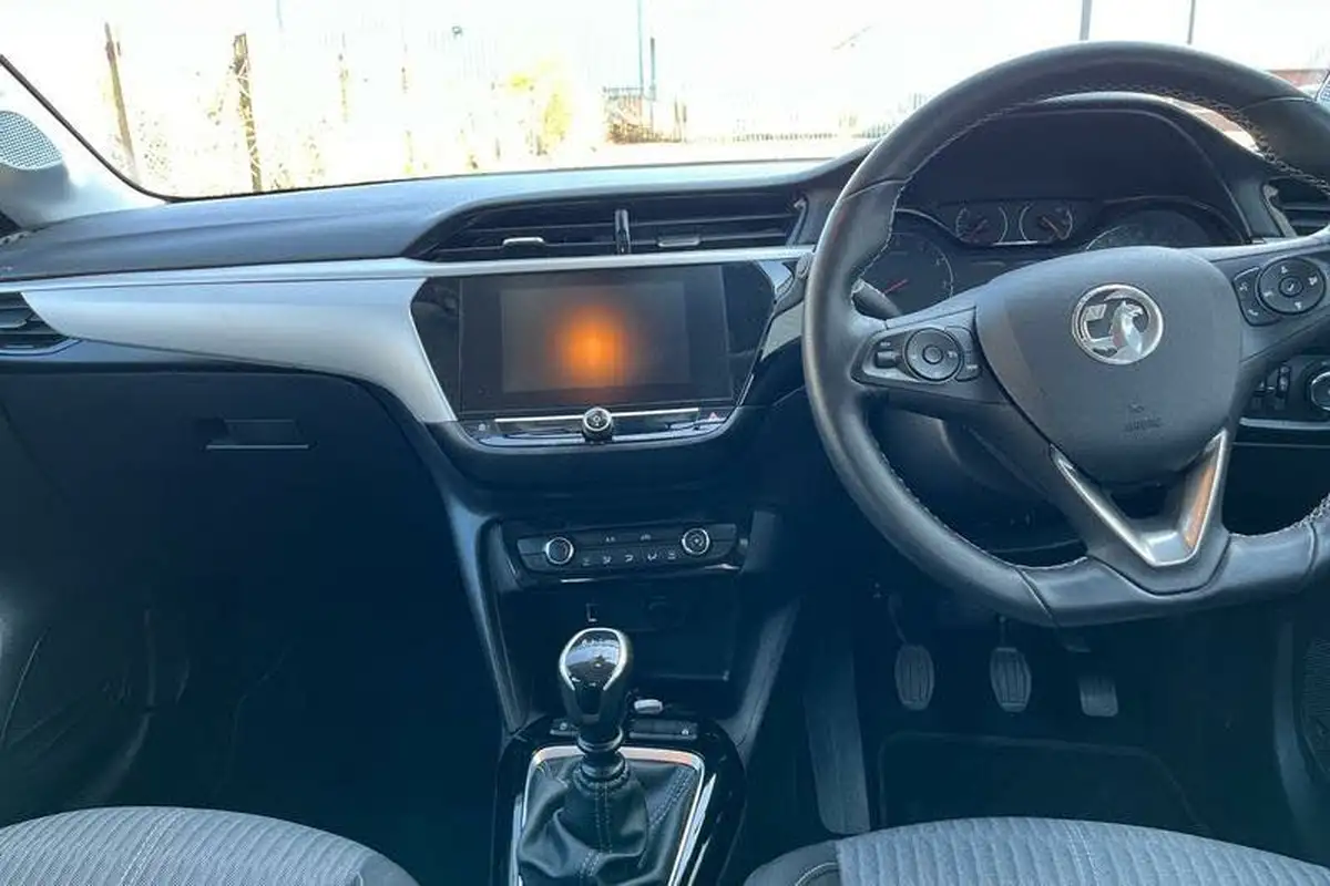 2021-vauxhall-corsa-12-turbo-se-big-11