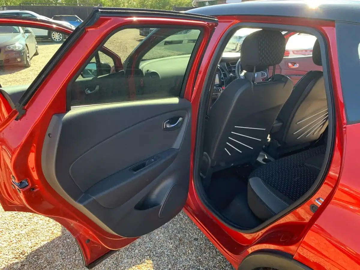 2017-renault-captur-12-dynamique-s-nav-big-33