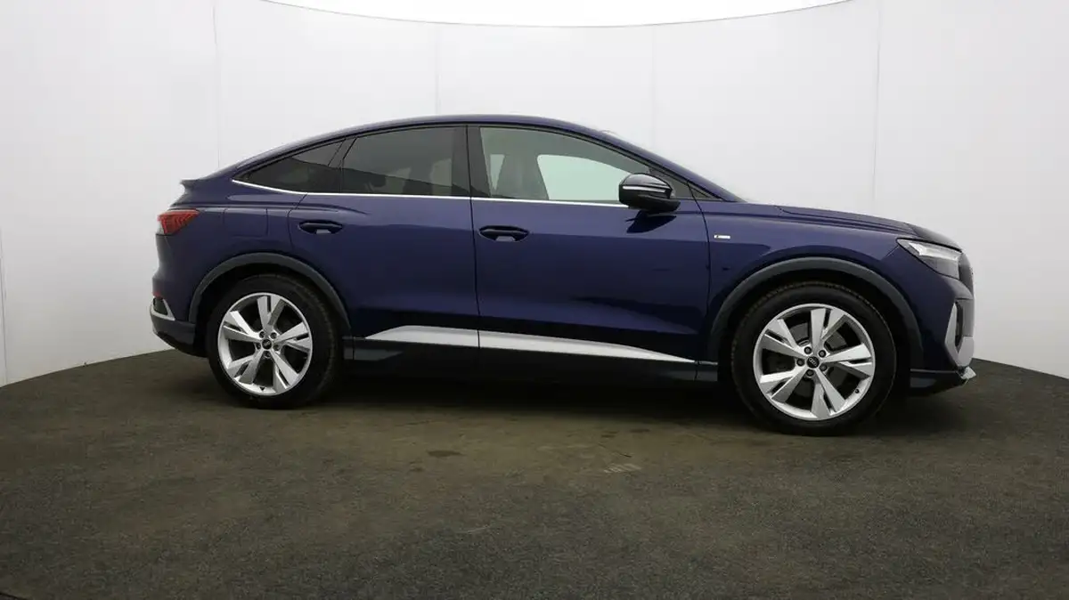 2022-audi-q4-e-tron-40e-s-line-station-wagon-big-7