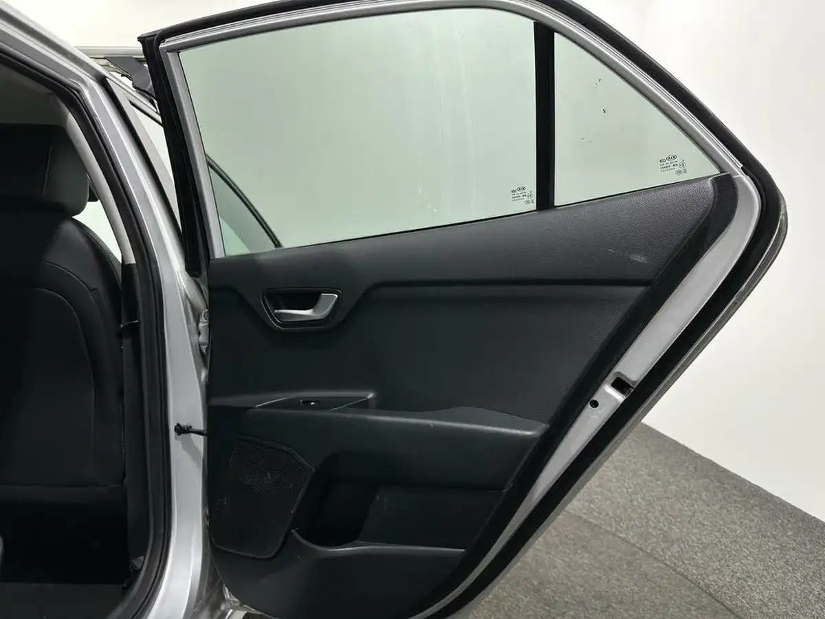 2019-kia-rio-10-t-gdi-3-big-41