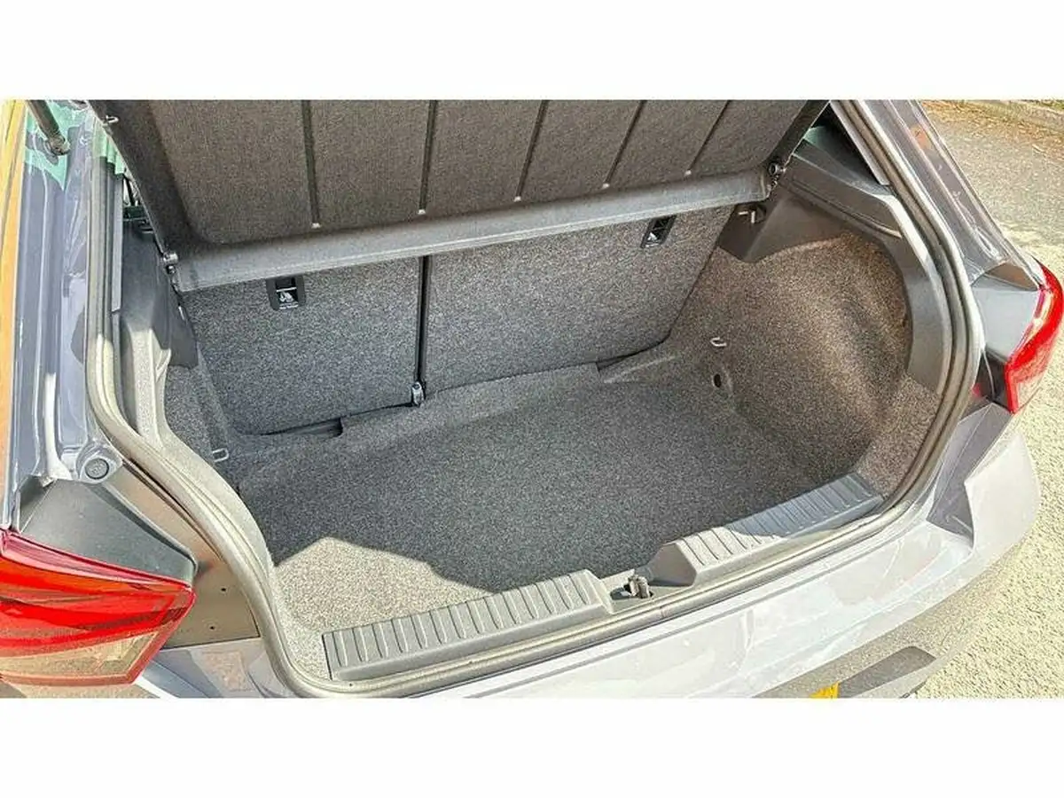 2024-seat-ibiza-10-tsi-anniversary-limited-edition-115ps-dsg-big-32