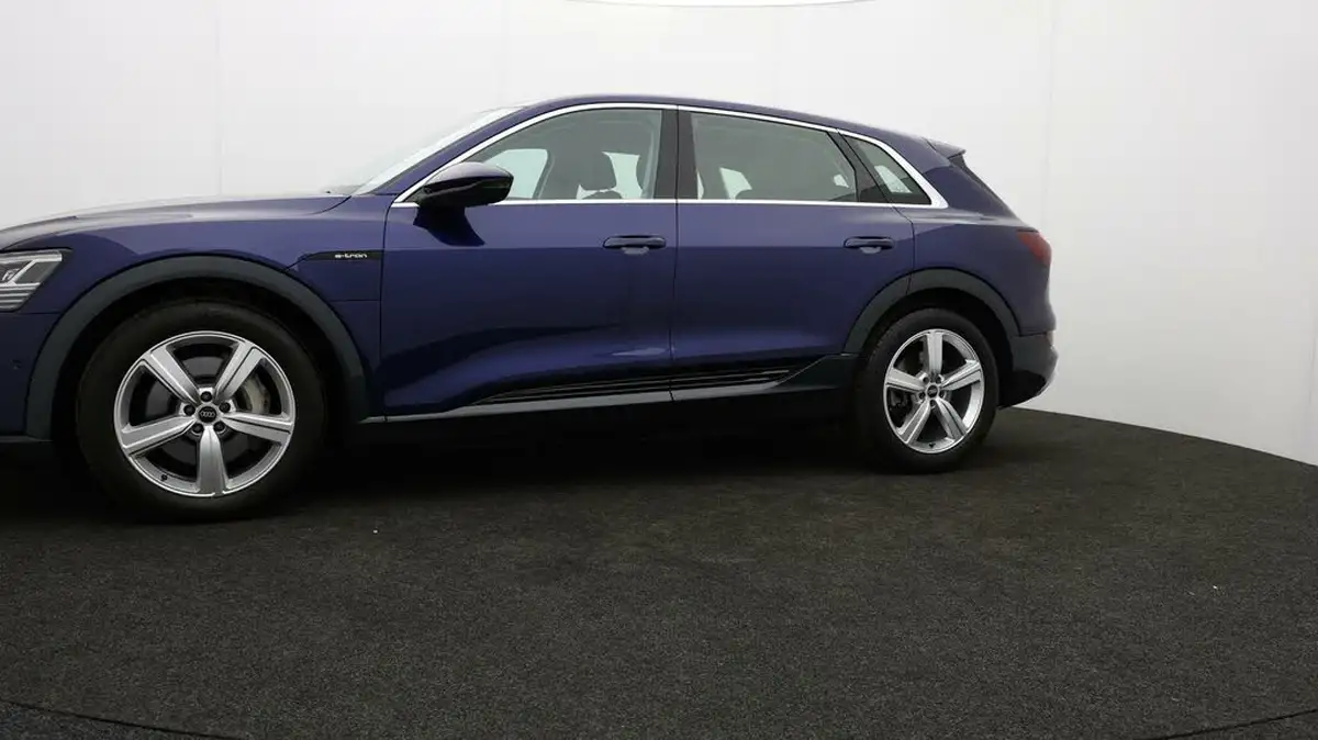 2022-audi-e-tron-50e-technik-station-wagon-big-58