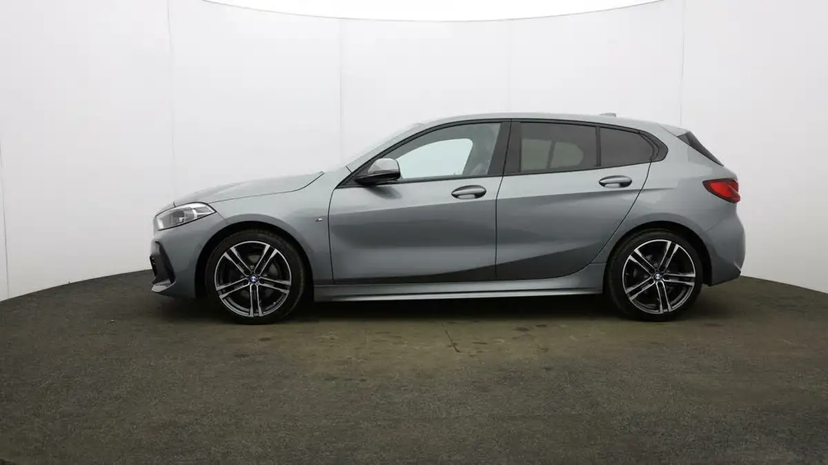 2023-bmw-1-series-15-118i-m-sport-lcp-big-3