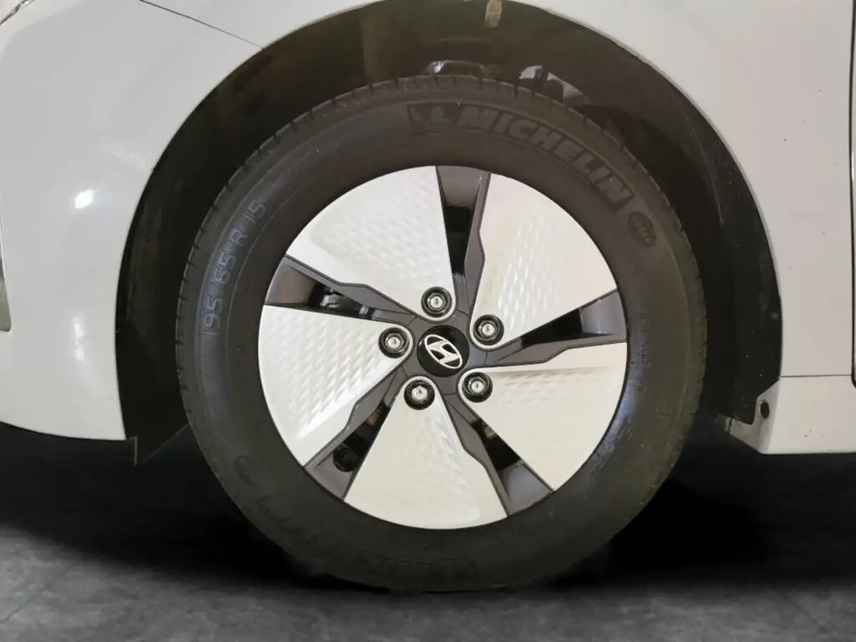 2021-hyundai-ioniq-16-gdi-premium-hybrid-big-22