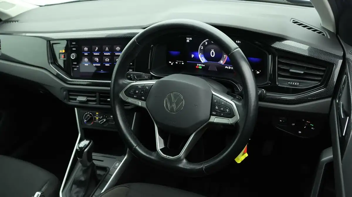 2024-volkswagen-polo-10-tsi-life-dsg-big-8