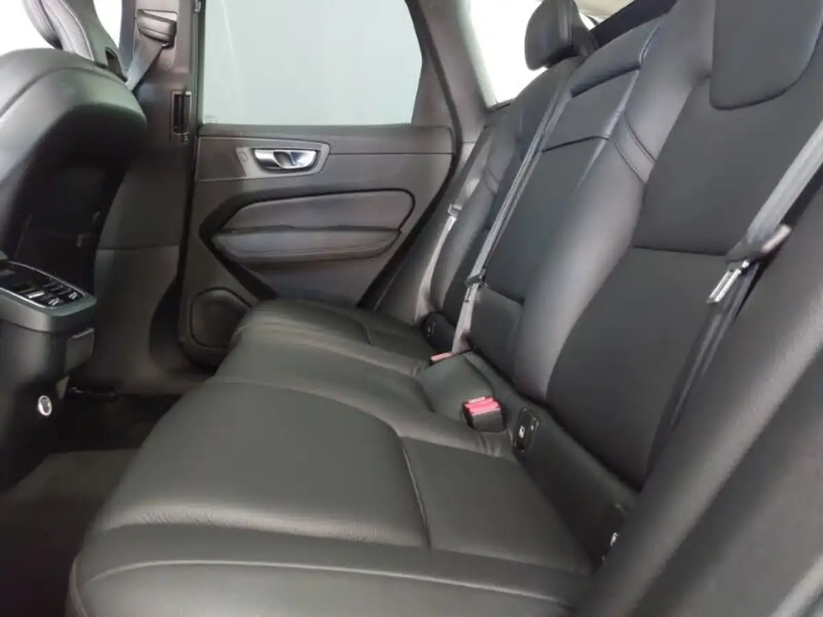 2019-volvo-xc60-20td-b4-momentum-pro-big-5