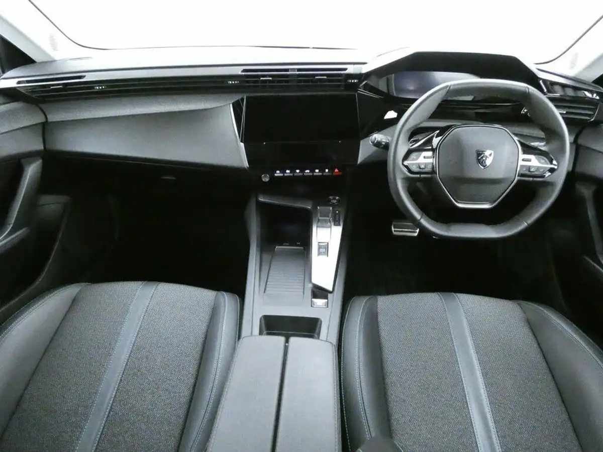 2023-peugeot-308-sw-12-puretech-allure-premium-130ps-big-15