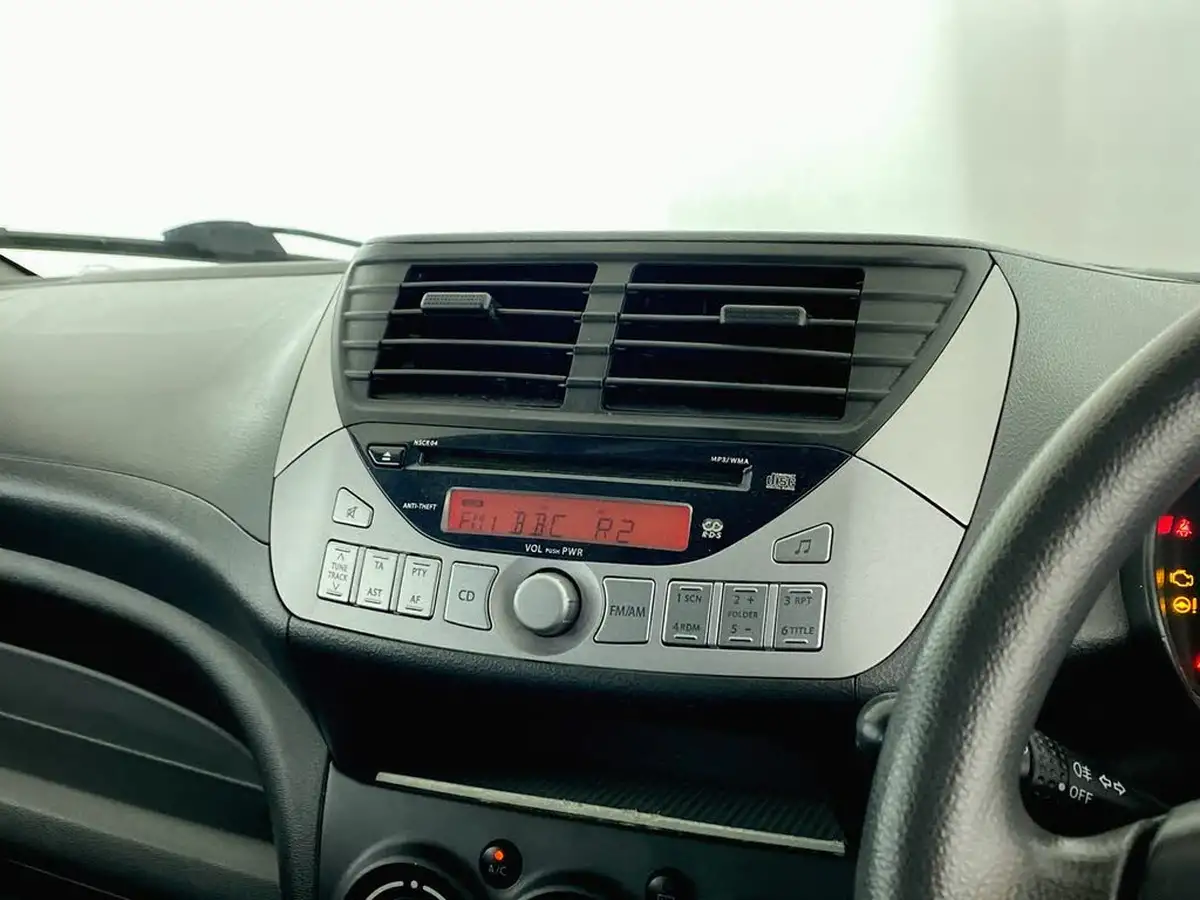 2014-suzuki-alto-10-sz4-auto-big-17