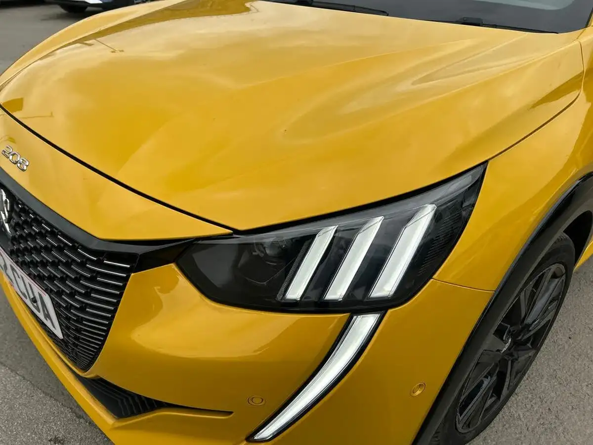 2022-peugeot-208-12-puretech-gt-premium-100bhp-big-12