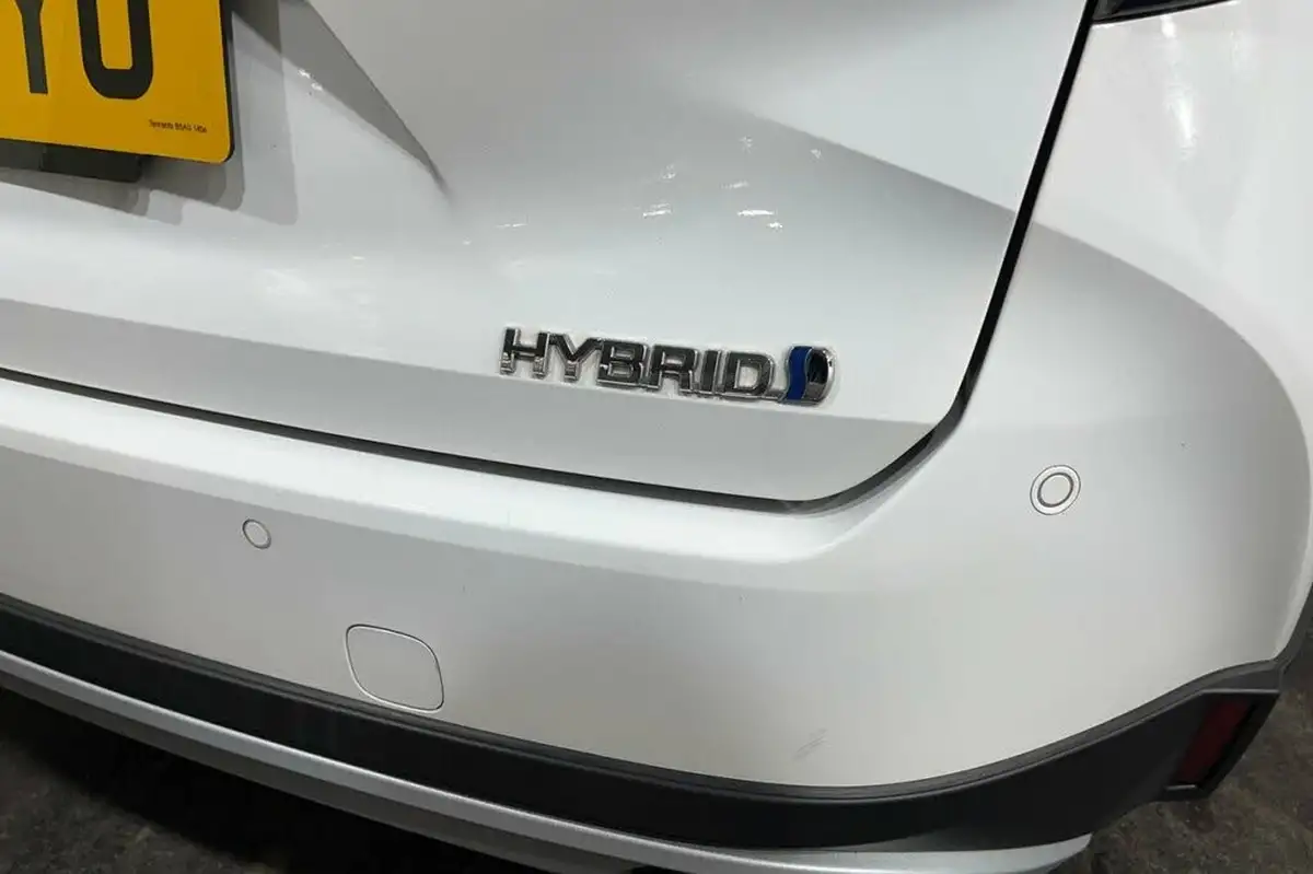2022-toyota-corolla-20-vvt-i-trek-big-18