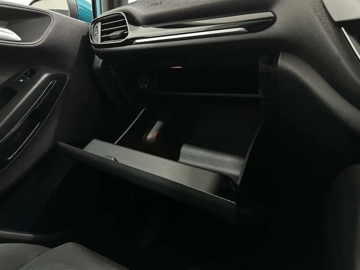2018-ford-fiesta-10t-titanium-100ps-5d-big-25