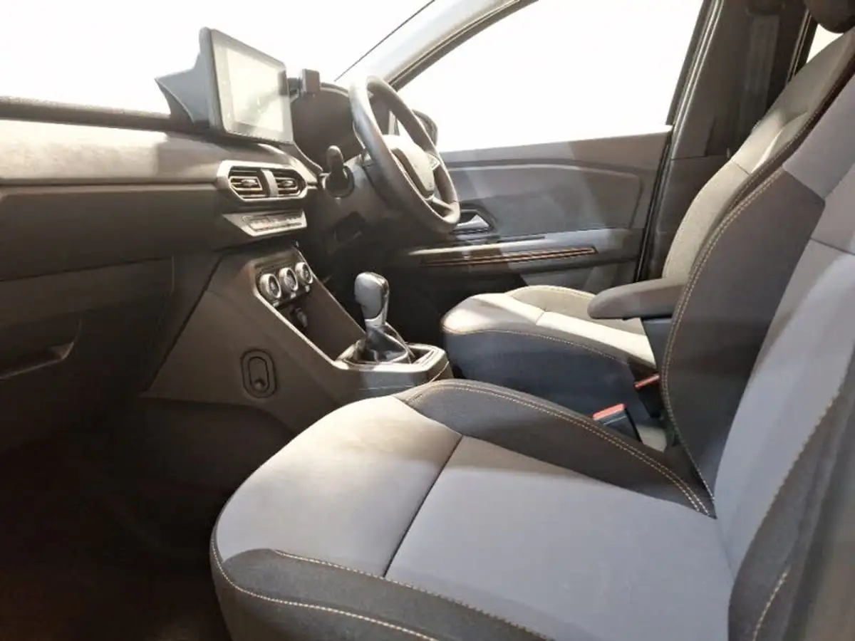 2024-dacia-jogger-16-tce-extreme-big-4