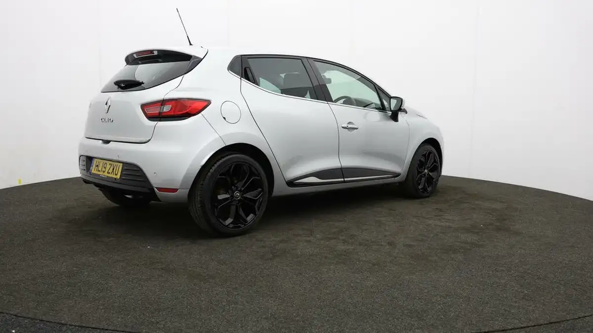 2019-renault-clio-15dci-iconic-90ps-ss-edc-auto-big-6