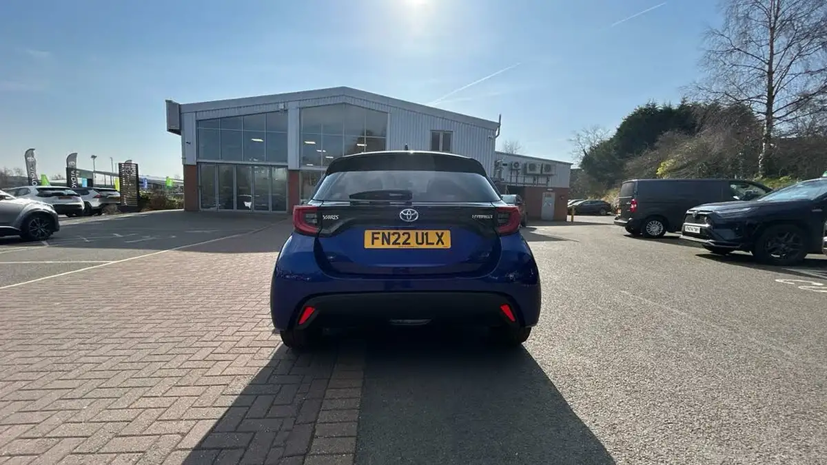 2022-toyota-yaris-15-vvt-i-design-big-18