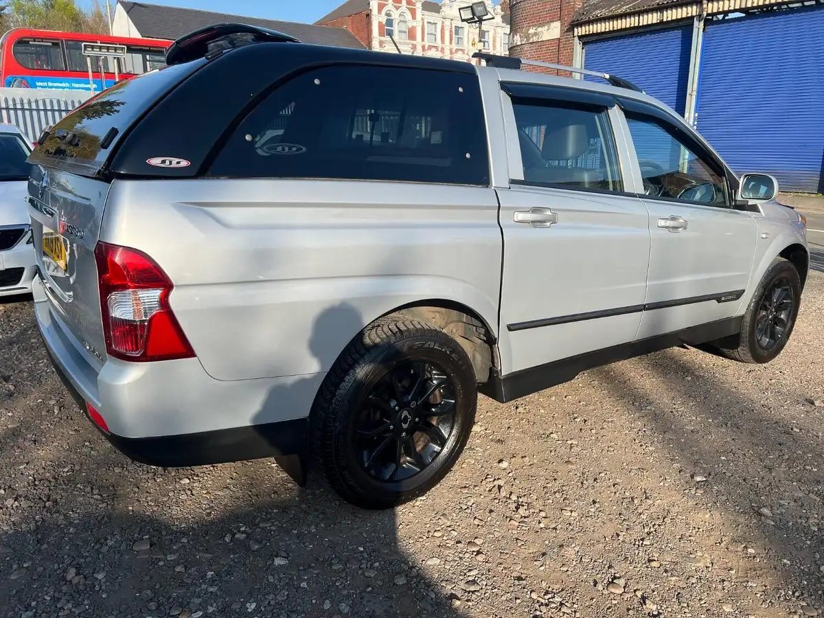 2019-kgm-ssangyong-musso-22td-ex-178ps-auto-big-2