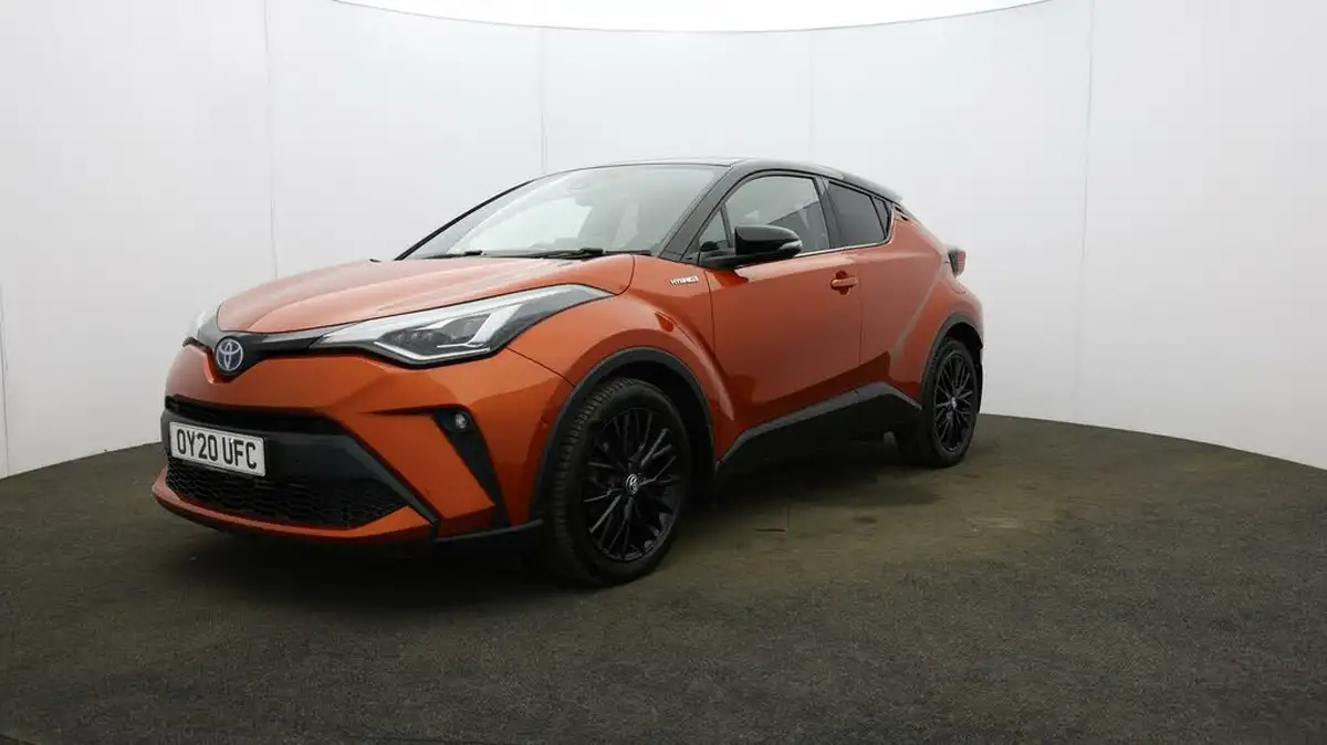 2020-toyota-c-hr-20-vvt-i-orange-edition-big-2