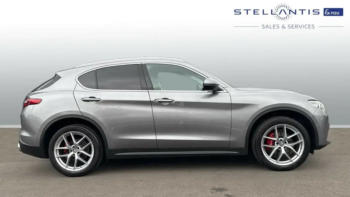 2017-alfa-romeo-stelvio-22td-milano-big-1