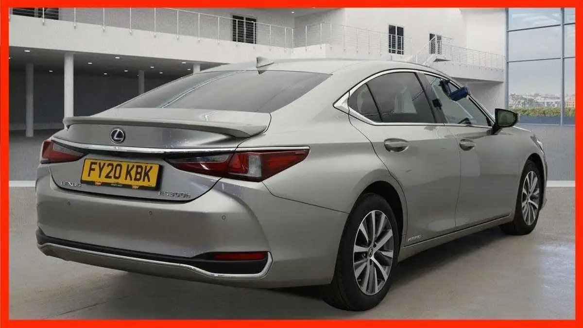 2020-lexus-es-300h-25-es-215bhp-rear-privacy-glass-big-2
