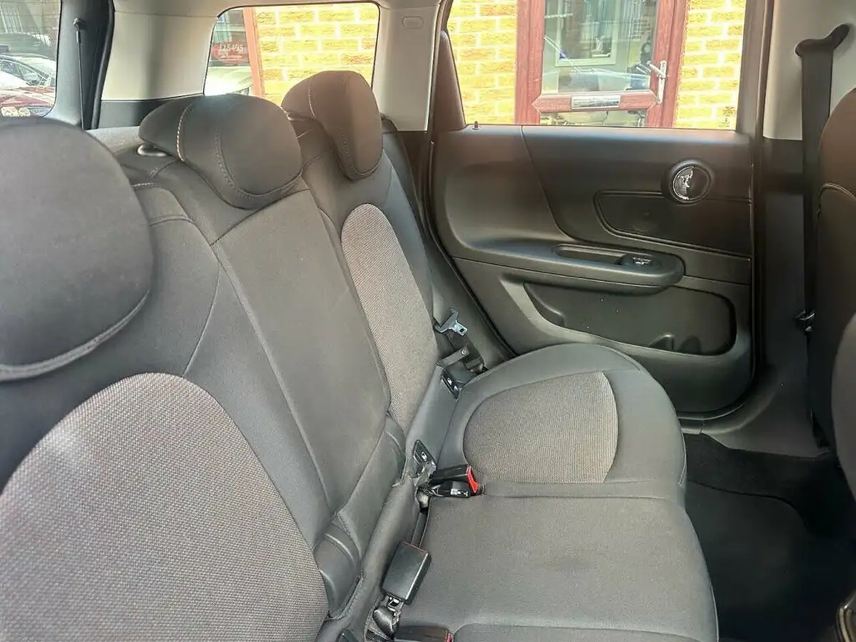 2019-mini-countryman-15-cooper-classic-big-6