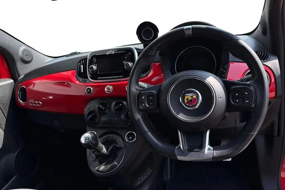 2018-abarth-595-14-tjet-big-17