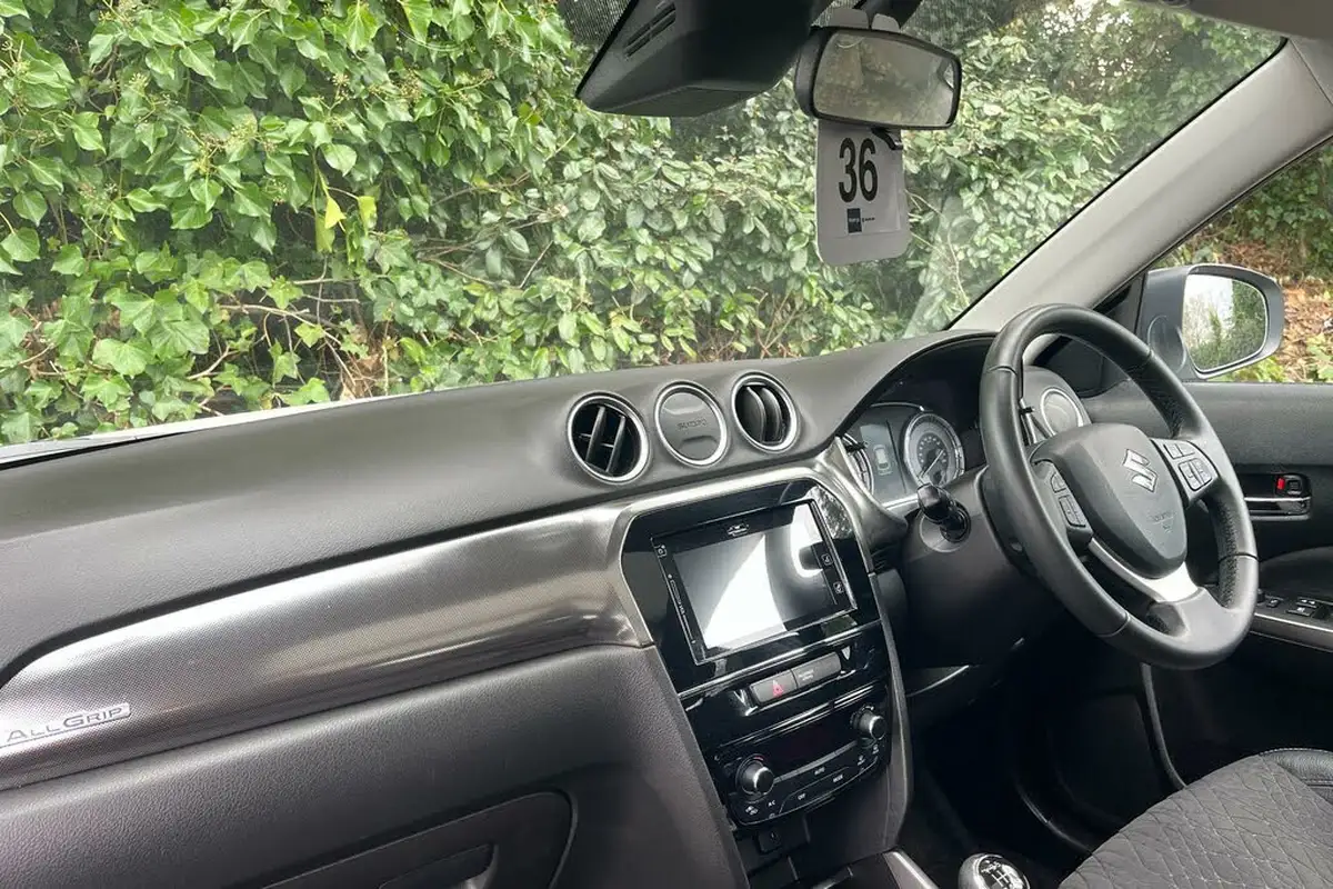 2022-suzuki-vitara-14-boosterjet-sz5-allgrip-big-3